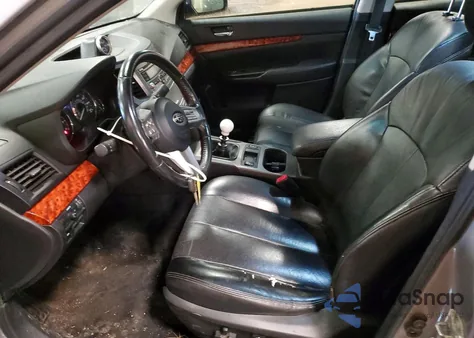 2010 Subaru Legacy 2.5Gt Limited z USA, uszkodzony, nr VIN 4S3BMFK6XA1215284